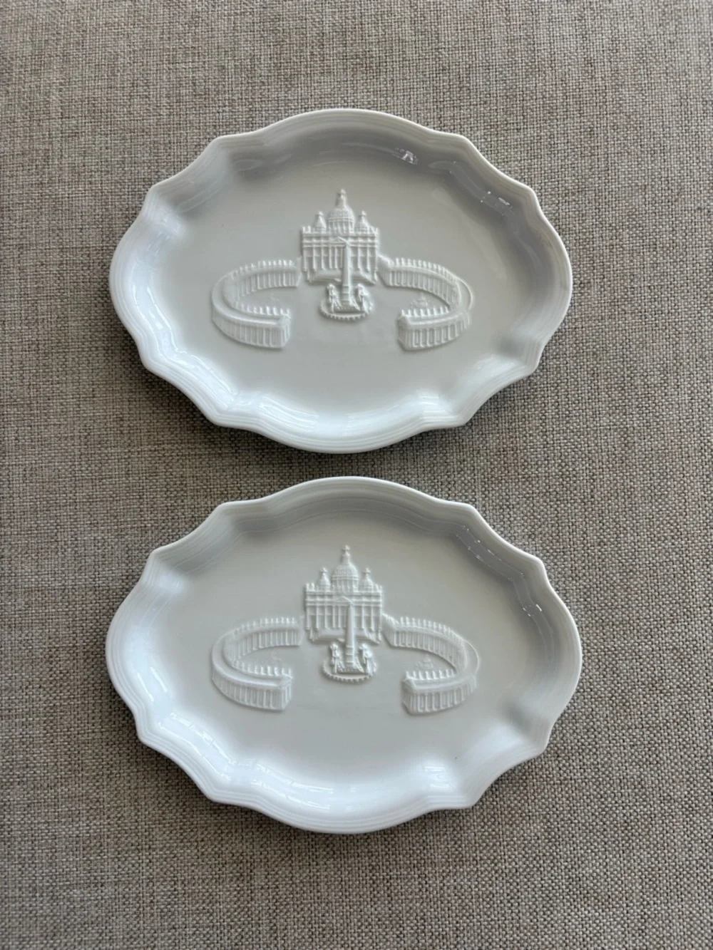 Set of 2 St. Peter’s Basilica Souvenir Plates | Vatican Decorative Wall Plates
